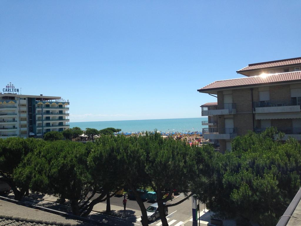 Residence Gallo - Walterigato Apartments Per Solo Famiglie Lido di Jesolo Exterior foto